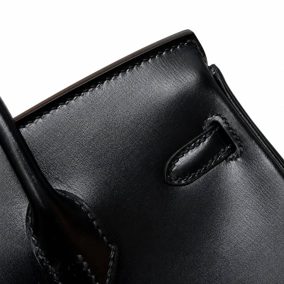 Birkin 25 in Noir Boxcalf Leather (Gold Hardware)