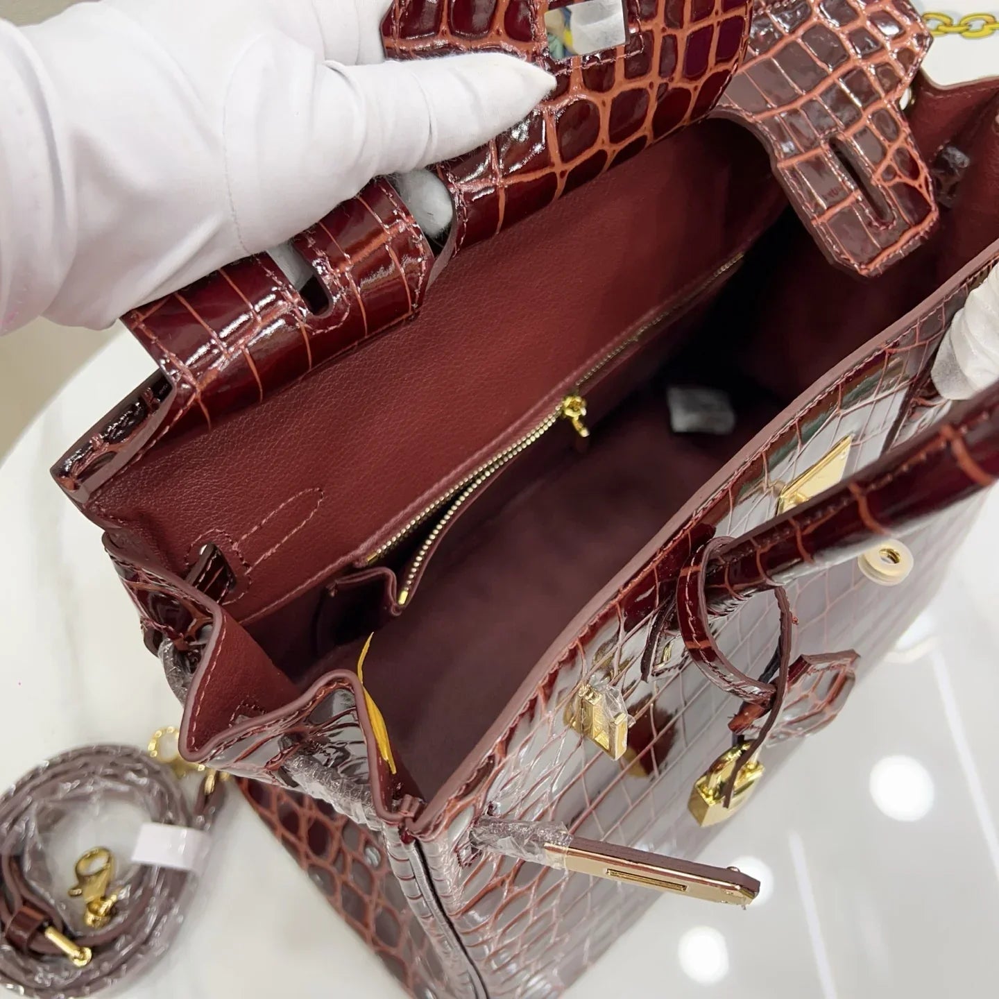 Birkin Bordeaux Shiny Porosus Crocodile Gold Hardware