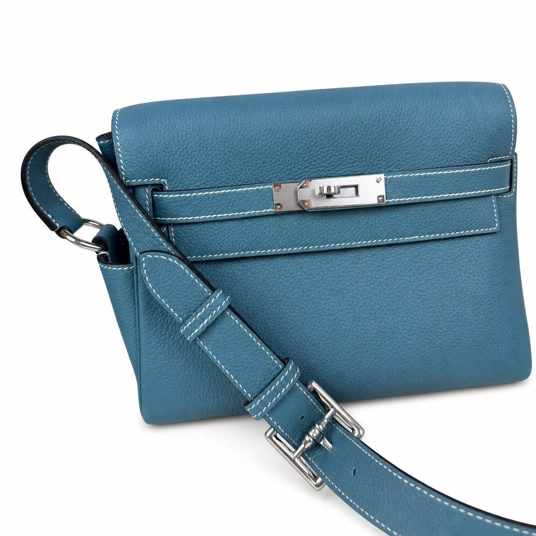 🆕 Available in stock: kelly messenger men's and women's bags, denim blue and silver buckles, imported leather, all-steel hand-waxed thread, the highest cost-effectiveness on the Internet. Unisex messe
