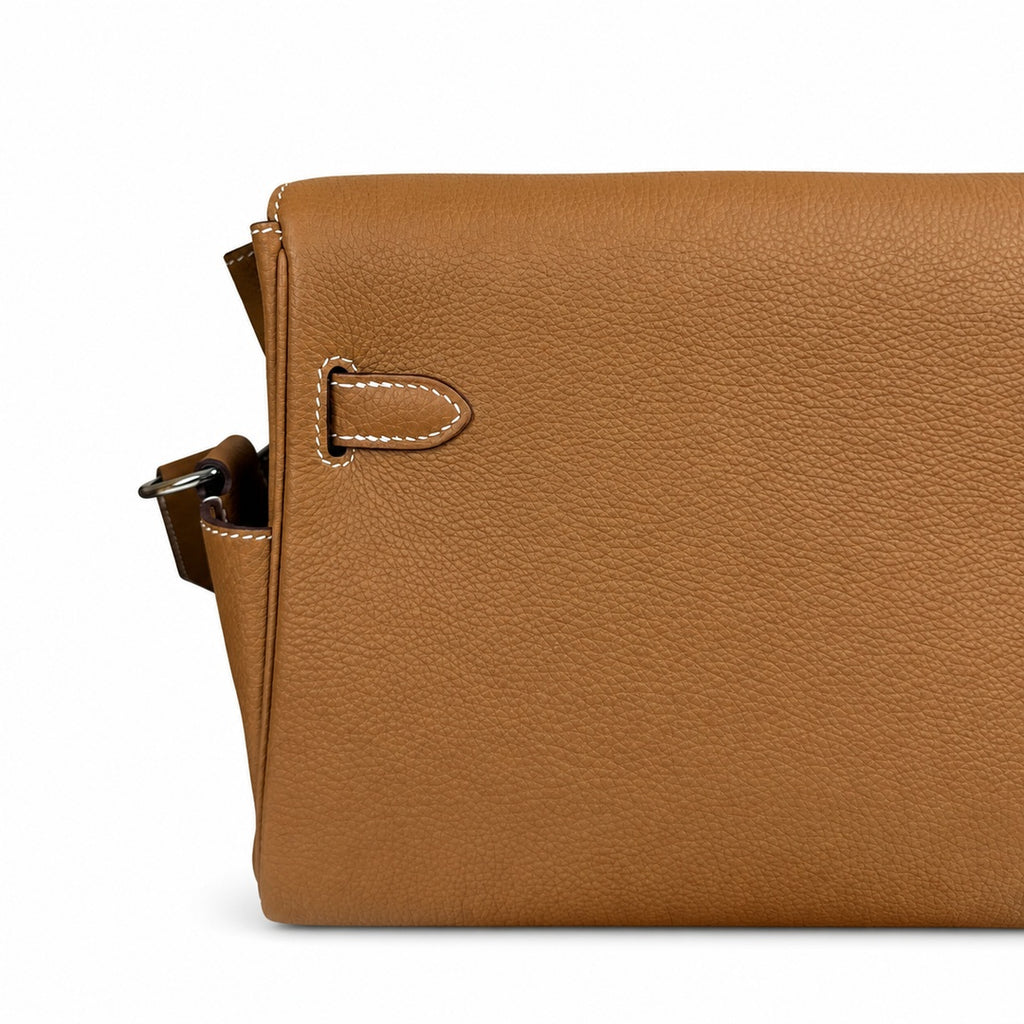 🆕 In stock Kelly Messenger messenger bag for men and women, earthy silver buckle, imported leather, all-steel hand-waxed thread, the best value for money on the entire network. The classic combination