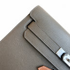 Kelly Depeches 25 clutch, Evercolor leather (with additional shoulder strap), can be worn cross-body, can be carried by hand or on the wrist, daily needs, seamless switch between business/leisure - ce