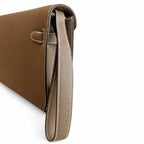 Kelly Depeches 25 clutch, Epsom leather (with additional shoulder strap), can be worn cross-body, can be carried by hand or on the wrist, daily needs, seamless switch between business/leisure - centra