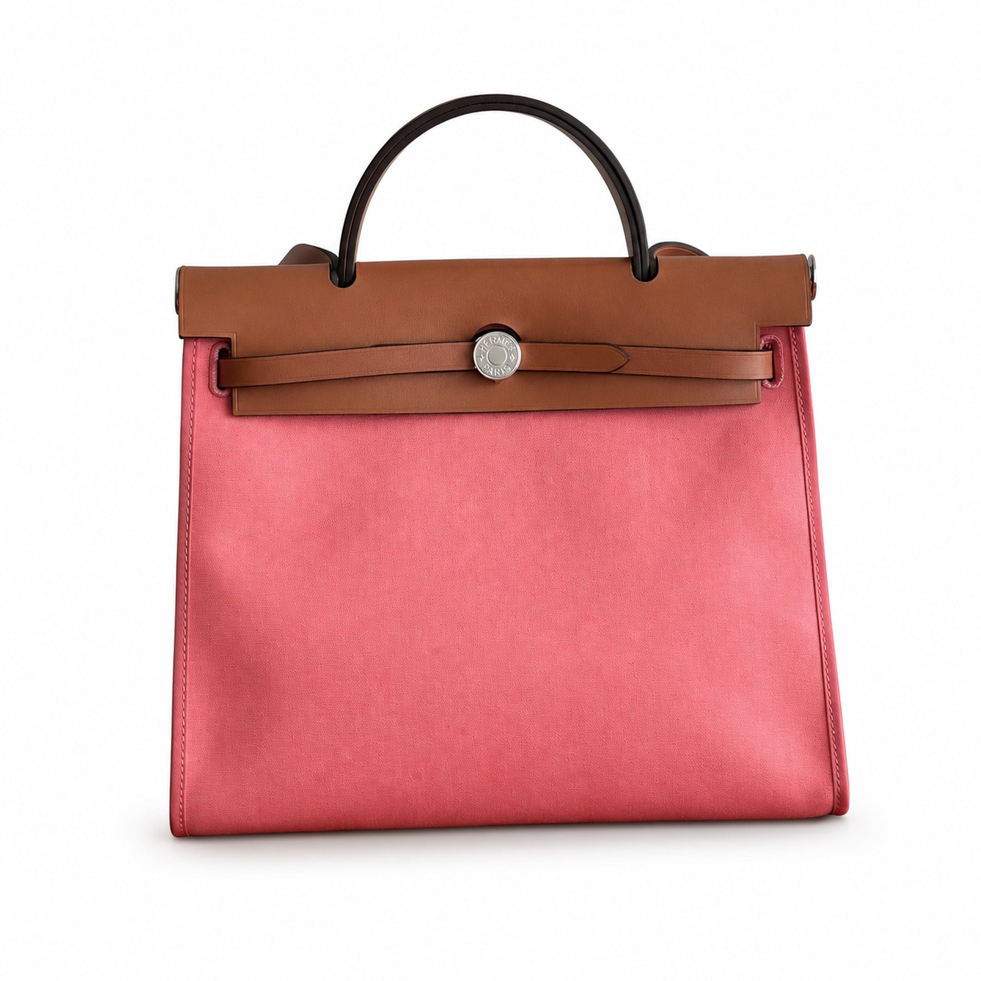 Hermers' popular herbag 31cm is designed to be inspired by saddle bags. The body of the bag is made of canvas, and the outer seams, shoulder straps and handbags are made of leather. The appearance is