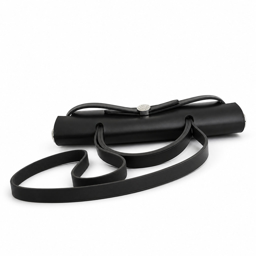 Hermers' popular herbag 31cm is designed to be inspired by saddle bags. The body of the bag is made of canvas, and the outer seams, shoulder straps and handbags are made of leather. The appearance is