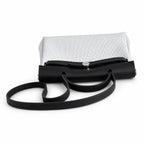 Hermers' popular herbag 31cm is designed to be inspired by saddle bags. The body of the bag is made of canvas, and the inseam, shoulder straps and handle are made of leather. The appearance is very si