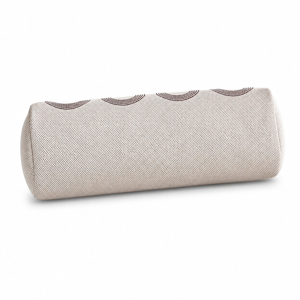 Hermers' popular herbag 31cm is designed to be inspired by saddle bags. The body of the bag is made of canvas, and the inseam, shoulder straps and handle are made of leather. The appearance is very si