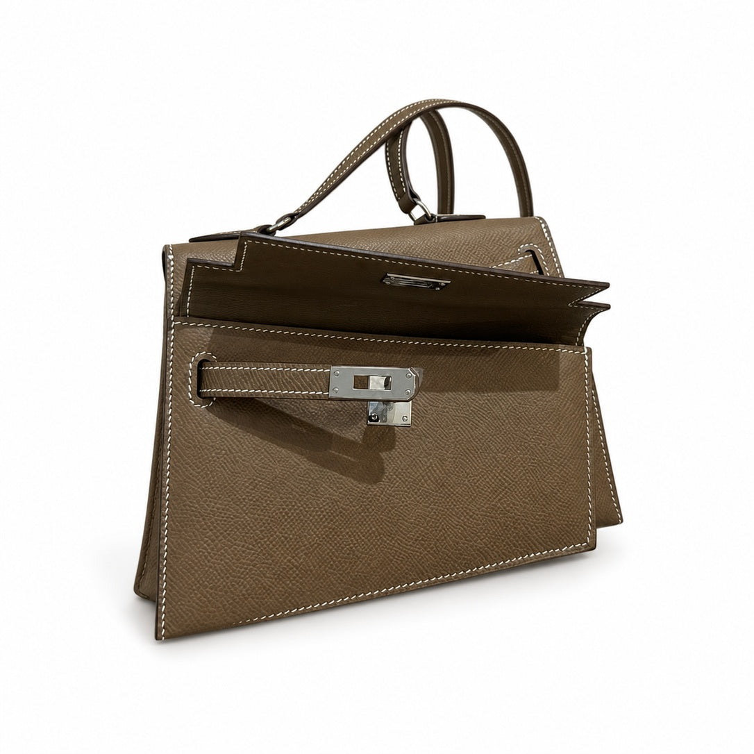Latest new style 🆕 kelly latest style FW 2022 double-sided kelly epsom leather double-sided irregular design bold change new look more handsome and stylish 18 elephant gray silver buckle