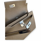 Kelly Depeches 25 clutch, Epsom leather (with additional shoulder strap), can be worn cross-body, can be carried by hand or on the wrist, daily needs, seamless switch between business/leisure - centra