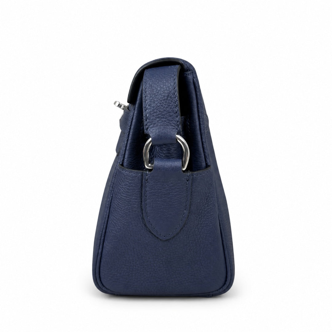 🆕 In stock Kelly Messenger messenger bag for men and women, sapphire blue silver buckle, imported leather, all-steel hand-waxed thread, the best value for money on the Internet. The classic combinatio
