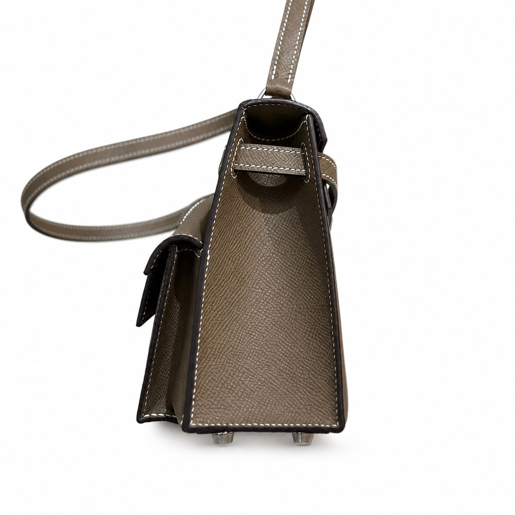 Latest new style 🆕 kelly latest style FW 2022 double-sided kelly epsom leather double-sided irregular design bold change new look more handsome and stylish 18 elephant gray silver buckle