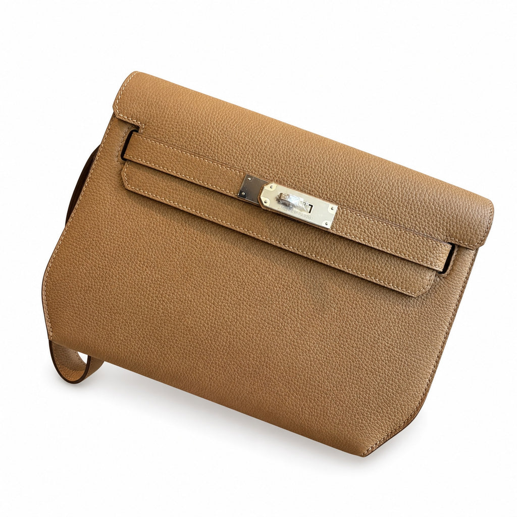Kelly Depeches 25 clutch, Togo leather (with additional shoulder strap), can be worn cross-body, can be carried by hand or on the wrist, daily needs, seamless switch between business/leisure - central