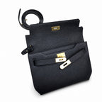 Kelly Depeches 25cm Epsom Leather 89 Black Gold Buckle The most in-class men's handbag Depeches25 This leather is really the best. When paired with a shoulder strap, it instantly transforms into an un