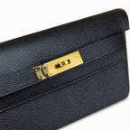 Kelly Depeches 25cm Epsom Leather 89 Black Gold Buckle The most in-class men's handbag Depeches25 This leather is really the best. When paired with a shoulder strap, it instantly transforms into an un