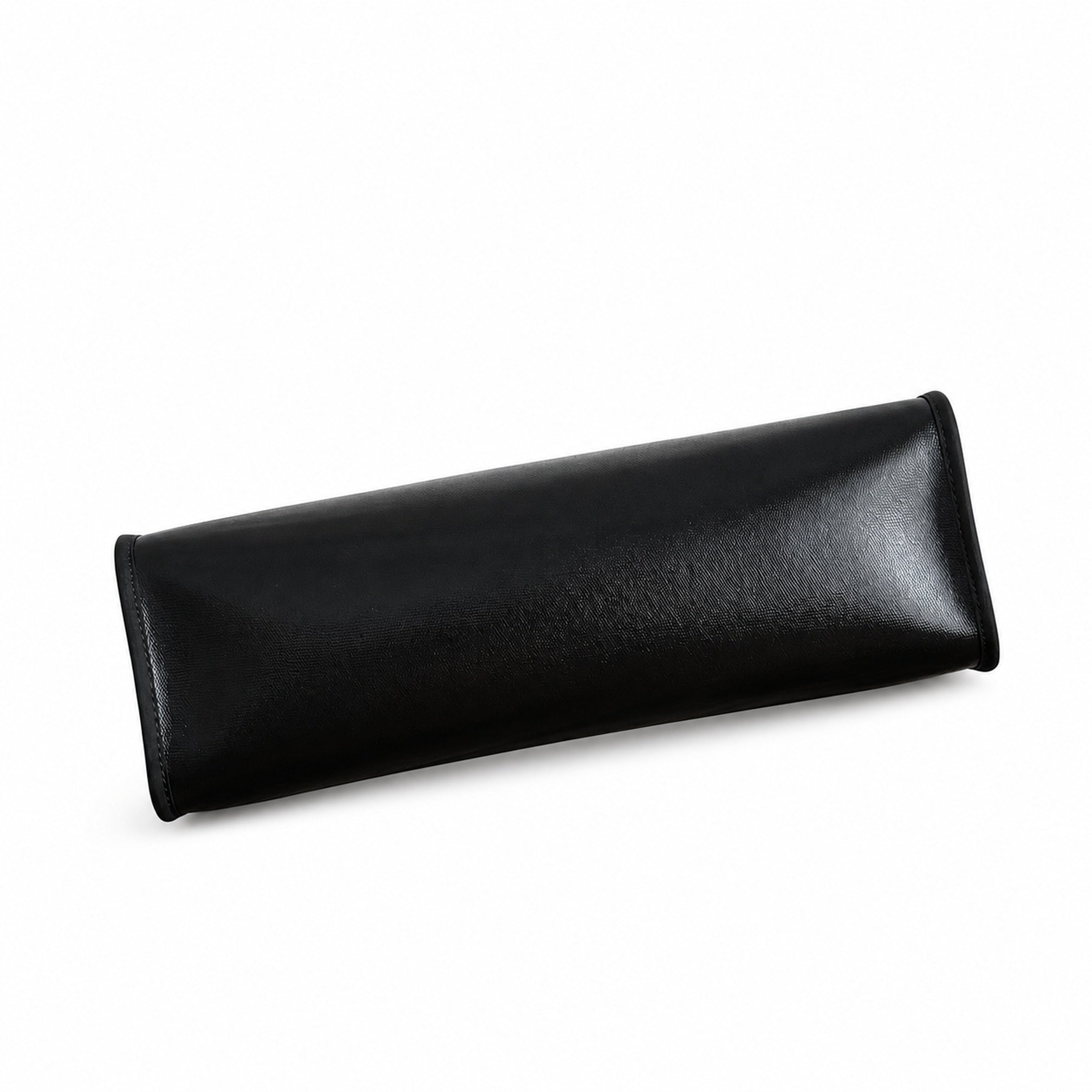 Hermers' popular herbag 31cm is designed to be inspired by saddle bags. The body of the bag is made of canvas and has outer seams. The shoulder straps and handbags are made of leather and look similar