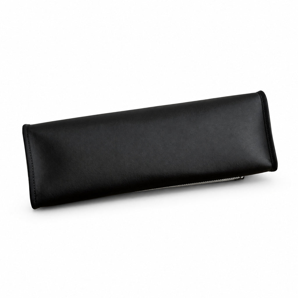 Hermers' popular herbag 31cm is designed to be inspired by saddle bags. The body of the bag is made of canvas and has outer seams. The shoulder straps and handbags are made of leather and look similar