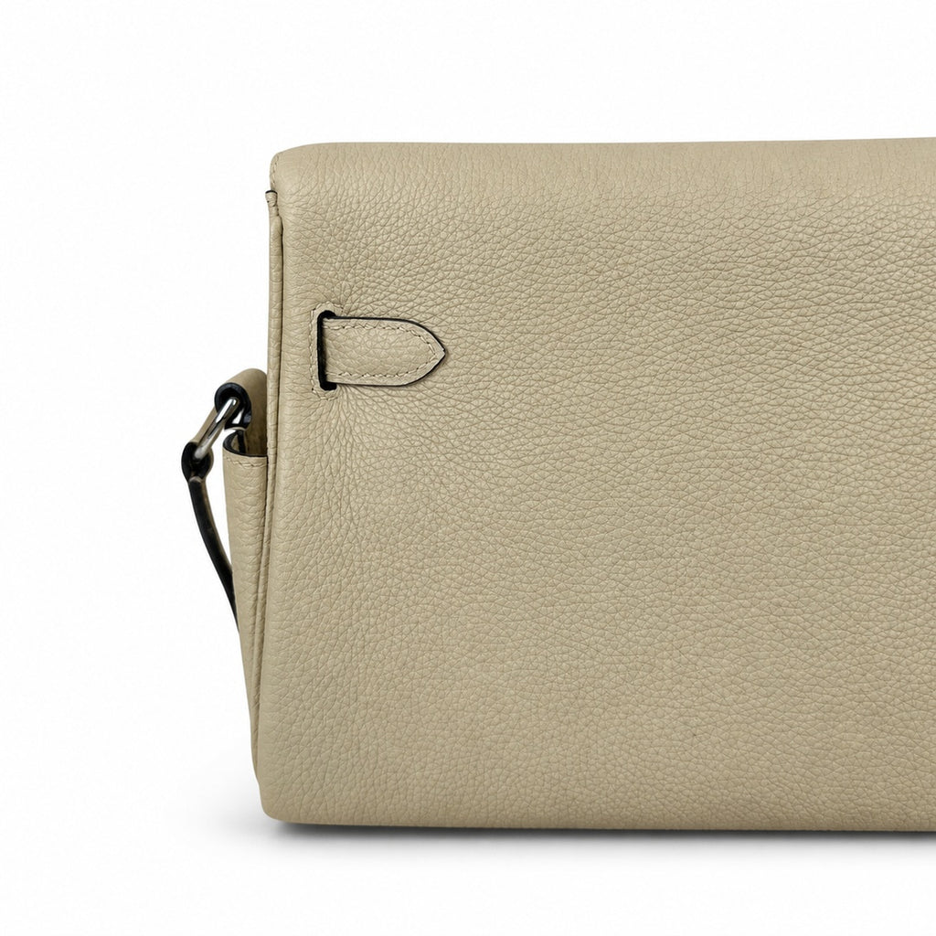 🆕 In stock Kelly Messenger messenger bag for men and women, gray silver buckle for windbreaker, imported leather, all-steel hand-waxed thread, the highest cost-effectiveness on the Internet. The class