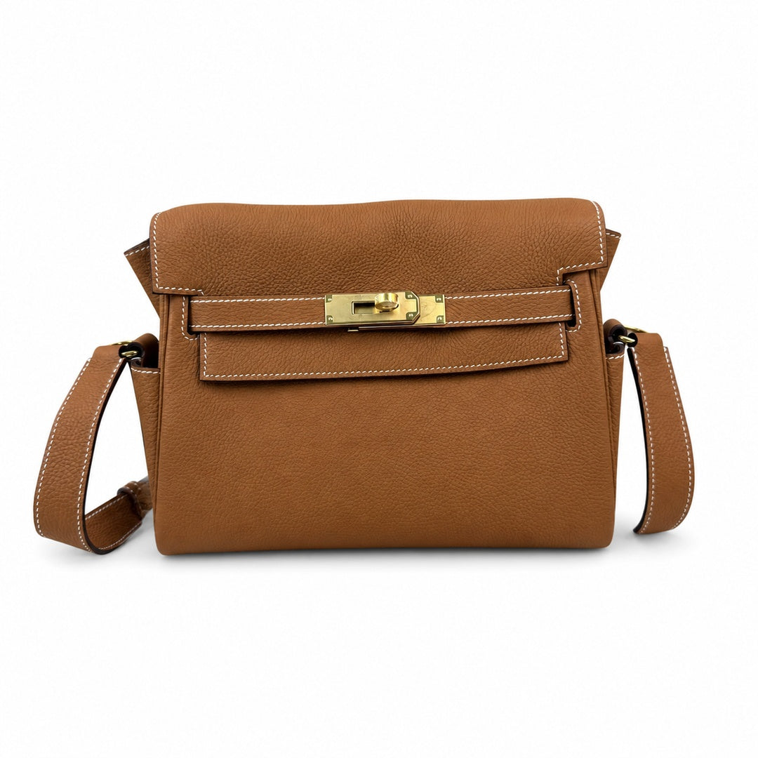 🆕 In stock Kelly Messenger messenger bag for men and women, native gold buckle, imported leather, all-steel hand-waxed thread, the best value for money on the entire network. The classic combination o