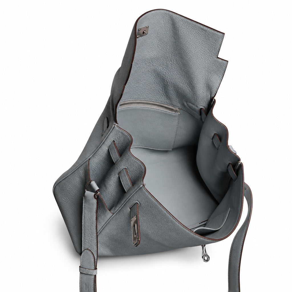 Kelly Messenger messenger bag large size, linen blue Togo leather, 🉑Pre-order Togo calfskin messenger bag. - Flap with swivel hardware - Large internal zip pocket - Internal front pocket - 2 external