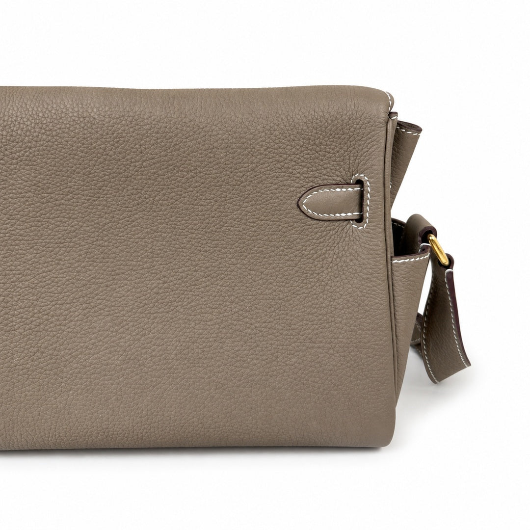 🆕 In stock Kelly Messenger messenger bag for men and women, elephant gray gold buckle, imported leather, all-steel hand-waxed thread, the highest cost-effectiveness on the Internet. The classic combin
