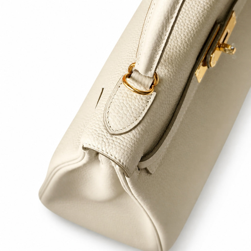 𝑬𝒑𝒔𝒐𝒎 𝑲𝒆𝒍𝒍𝒚 In today's era, it has gone beyond a simple status symbol and is more of a spiritual cultural symbol🎶I have full love for Kelly❤️ No matter how you carry it, it highlights the unique elega