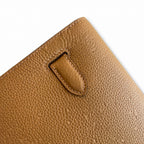Kelly Depeches 25 clutch, Togo leather (with additional shoulder strap), can be worn cross-body, can be carried by hand or on the wrist, daily needs, seamless switch between business/leisure - central