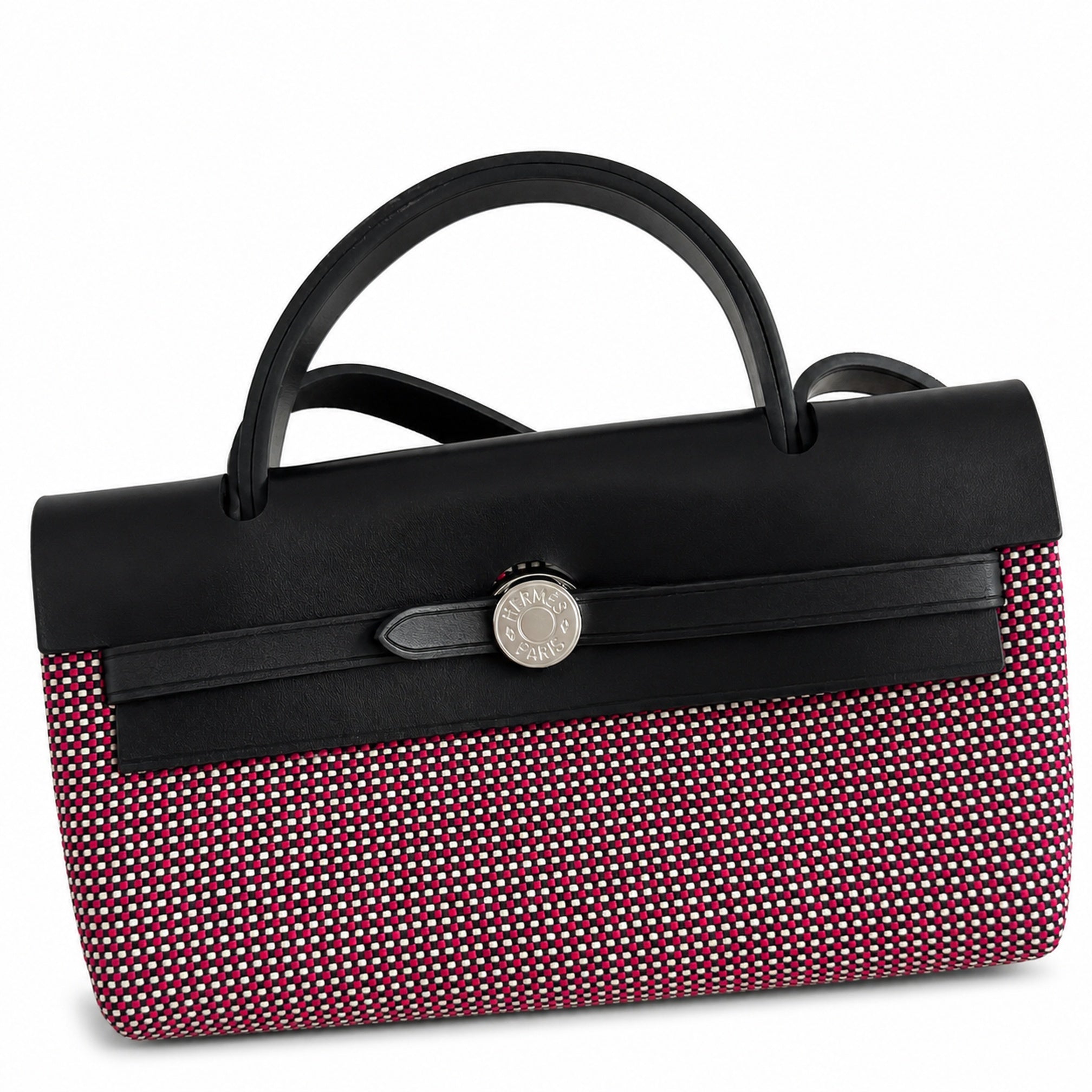 Hermers' popular herbag 31cm is designed to be inspired by saddle bags. The body of the bag is made of canvas, and the inseam, shoulder straps and handle are made of leather. The appearance is very si