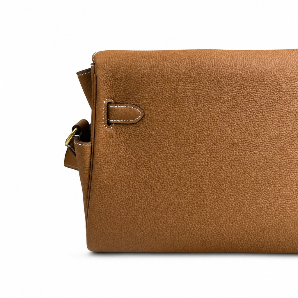 🆕 In stock Kelly Messenger messenger bag for men and women, native gold buckle, imported leather, all-steel hand-waxed thread, the best value for money on the entire network. The classic combination o
