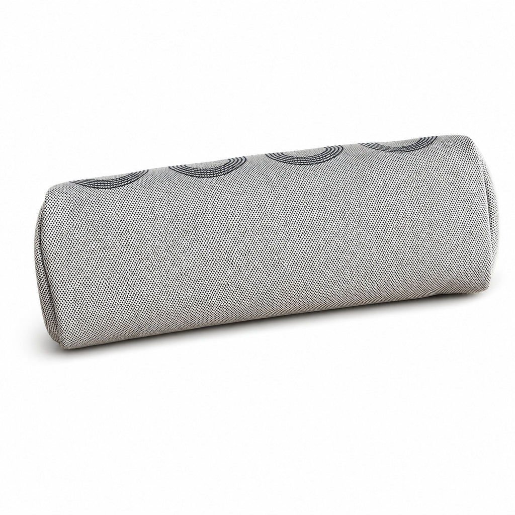 Hermers' popular herbag 31cm is designed to be inspired by saddle bags. The body of the bag is made of canvas, and the inseam, shoulder straps and handle are made of leather. The appearance is very si