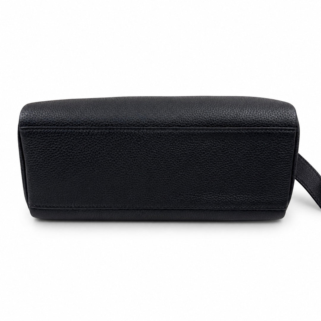 🆕 In stock Kelly Messenger messenger bag for men and women, black gold buckle, imported leather, all-steel hand-waxed thread, the highest cost-effectiveness on the entire network. The classic combinat