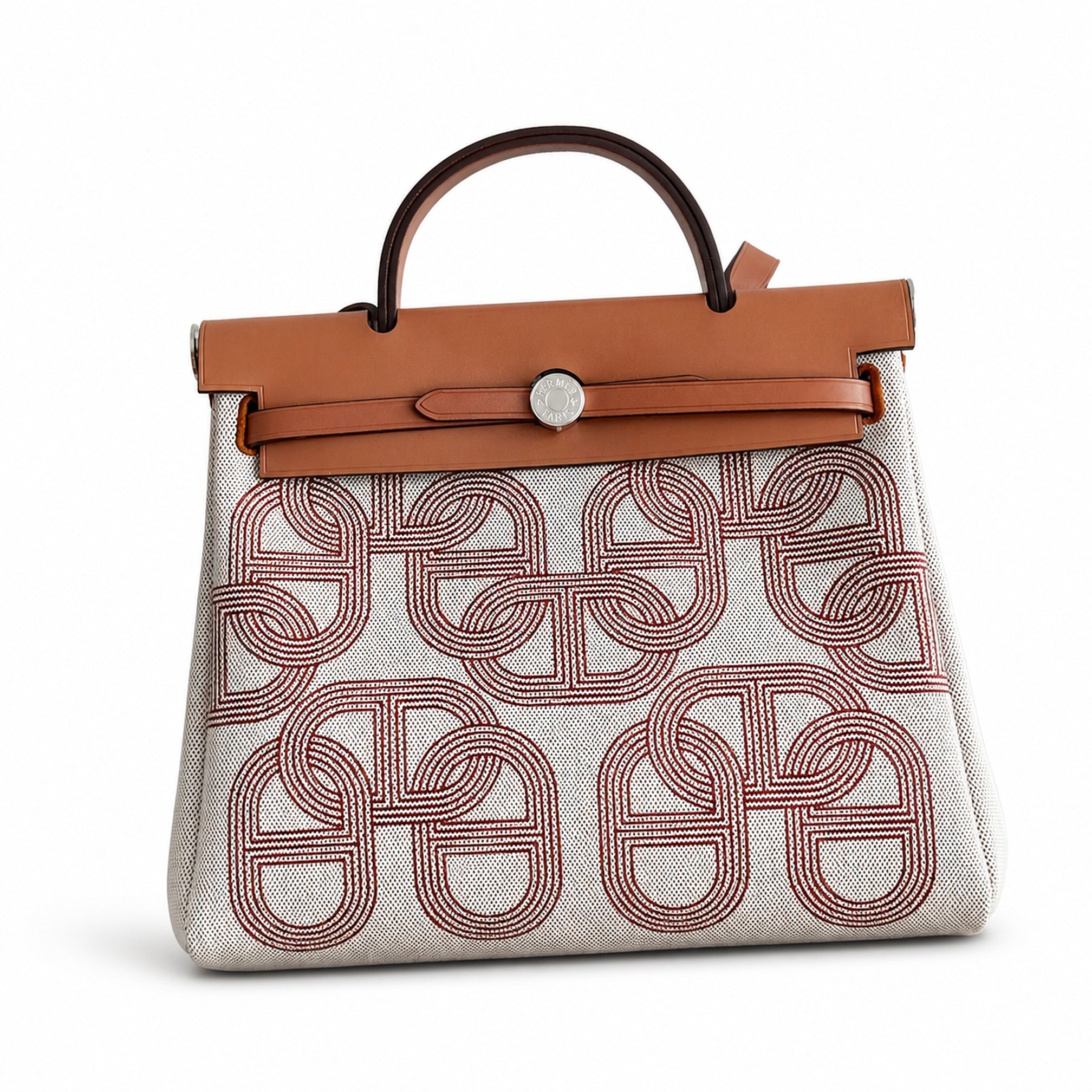 Hermers' popular herbag 31cm is designed to be inspired by saddle bags. The body of the bag is made of canvas, and the inseam, shoulder straps and handle are made of leather. The appearance is very si