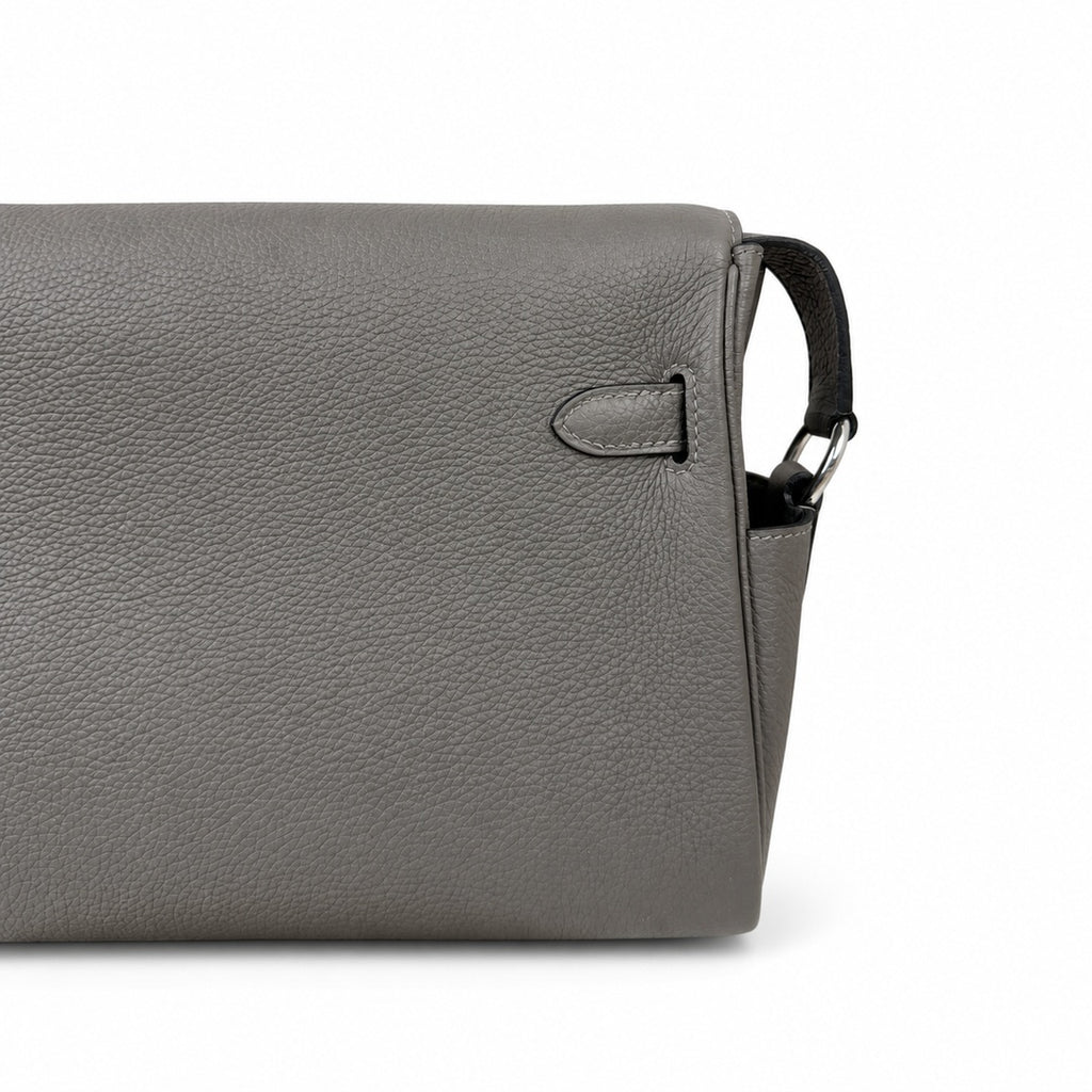 🆕 In stock Kelly Messenger messenger bag for men and women, pewter gray silver buckle, imported leather, all-steel hand-waxed thread, the highest cost-effectiveness on the Internet. The classic combin