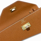 Style: Kelly to go Color: ck37/gold Size: 19*11.5*1.5cm Leather: epsom From France Hardware: gold Kelly crossbody bag, golden brown, cowhide, gold buckle, high-end handmade exclusive customization‼ ️P