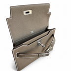 Kelly Depeches 25 clutch, Togo leather (with additional shoulder strap), can be worn cross-body, can be carried by hand or on the wrist, daily needs, seamless switch between business/leisure - central