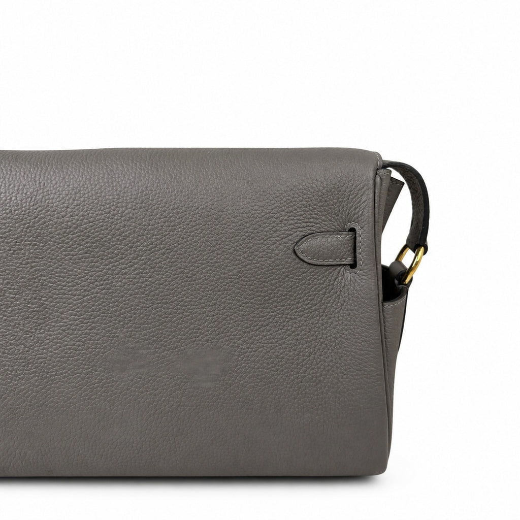 🆕 In stock Kelly Messenger messenger bag for men and women, pewter gray gold buckle, imported leather, all-steel hand-waxed thread, the highest cost performance on the Internet. The classic combinatio