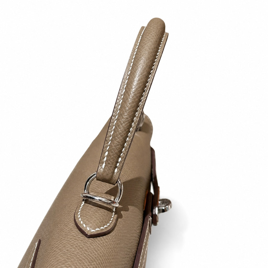 kelly25cm, ck18/Etoupe, Epsom, sliver, all handmade‼ ️Kelly 25cm, elephant gray, palm print, silver buckle, high-end handmade exclusive customization‼ ️Purely hand-made nails, hand-engraved hardware,