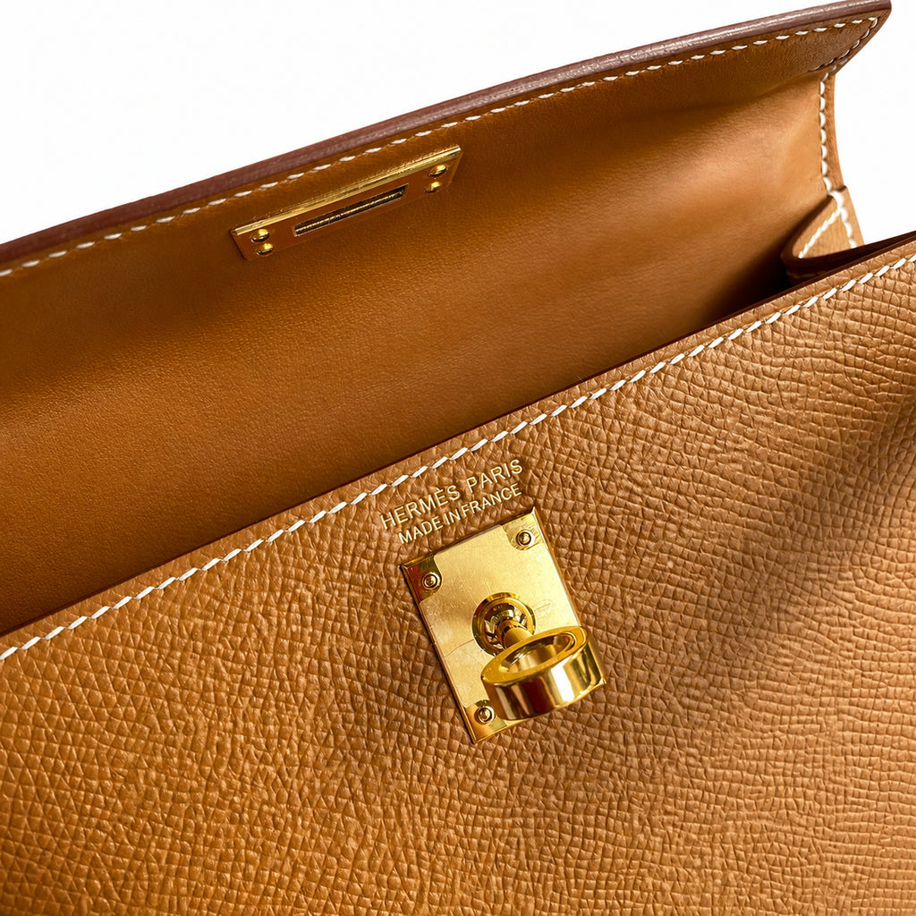 Second generation Mini Kelly 19cm Epsom leather, golden brown, gold buckle