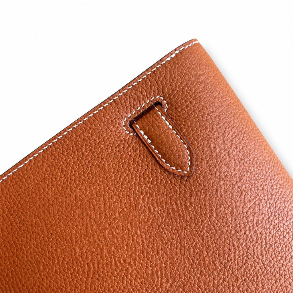 Kelly Depeches 25 clutch, Togo leather (with additional shoulder strap), can be worn cross-body, can be carried by hand or on the wrist, daily needs, seamless switch between business/leisure - central