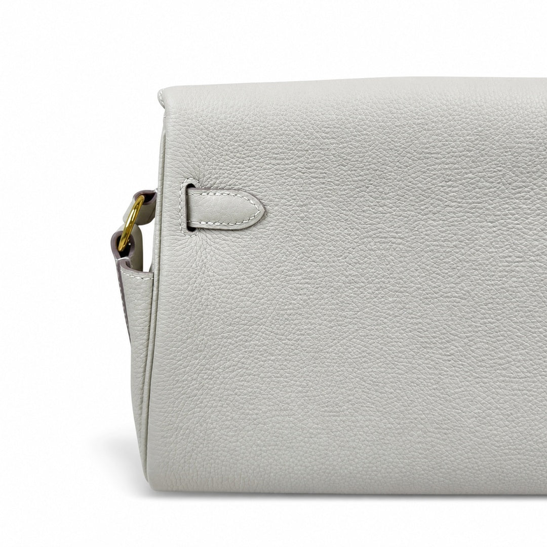 🆕 Available in stock: kelly messenger men's and women's bags, milkshake platinum buckle, imported leather, all-steel hand-waxed thread, the highest cost-effectiveness on the Internet. The classic comb