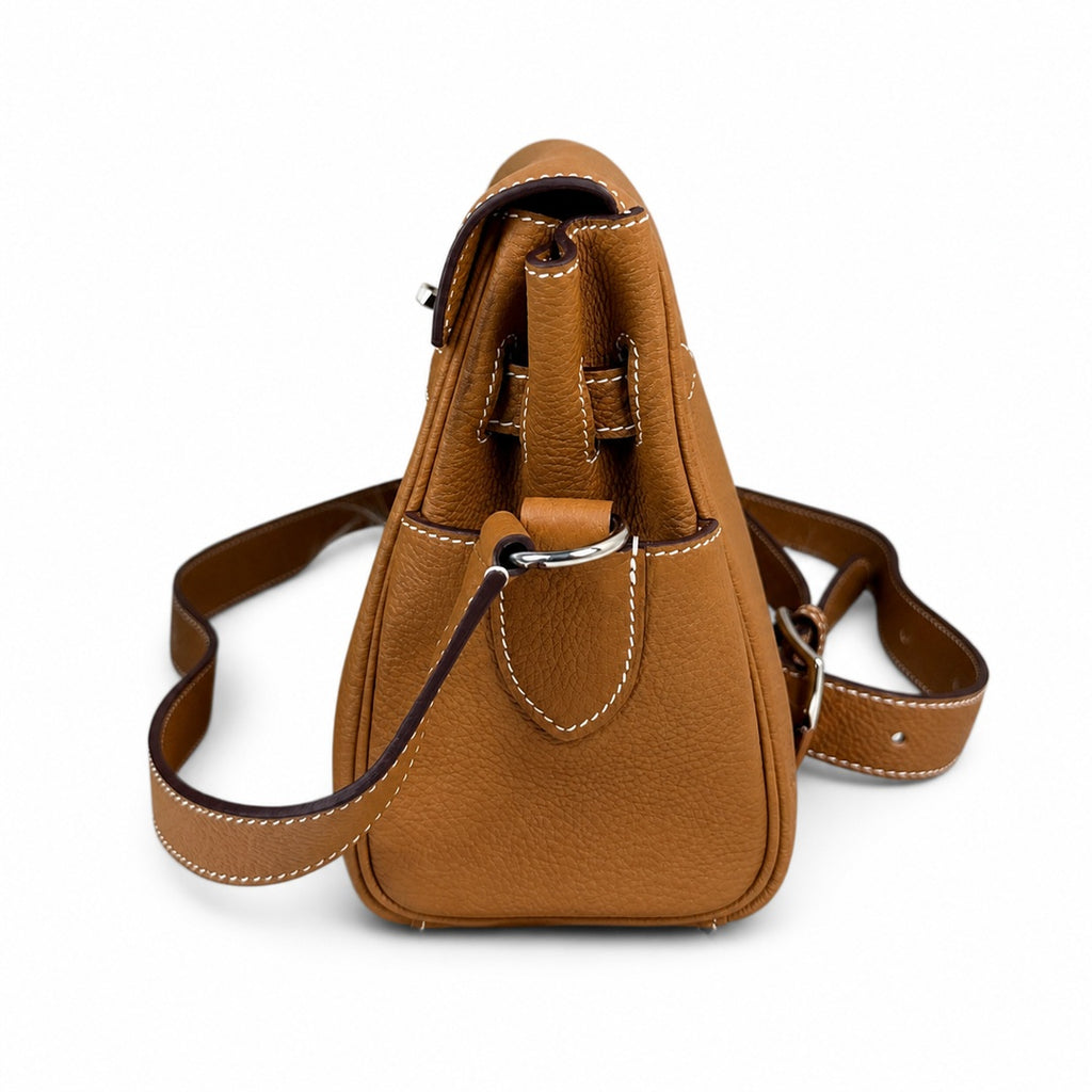 🆕 In stock Kelly Messenger messenger bag for men and women, earthy silver buckle, imported leather, all-steel hand-waxed thread, the best value for money on the entire network. The classic combination