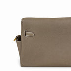 🆕 In stock Kelly Messenger messenger bag for men and women, elephant gray gold buckle, imported leather, all-steel hand-waxed thread, the highest cost-effectiveness on the Internet. The classic combin