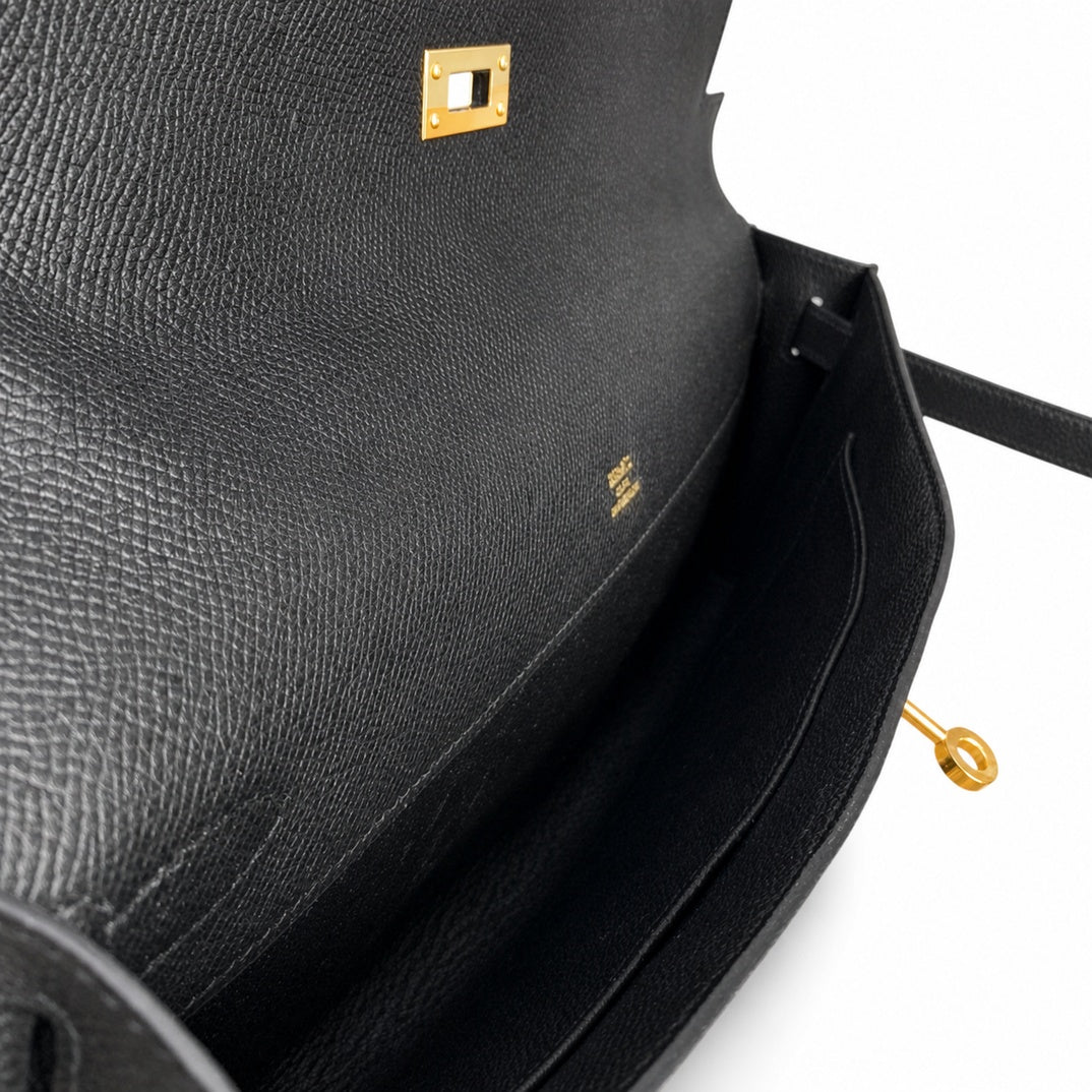 Kelly cut clutch evening bag epsom leather wax thread hand-stitched black gold buckle