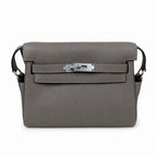 🆕 In stock Kelly Messenger messenger bag for men and women, pewter gray silver buckle, imported leather, all-steel hand-waxed thread, the highest cost-effectiveness on the Internet. The classic combin