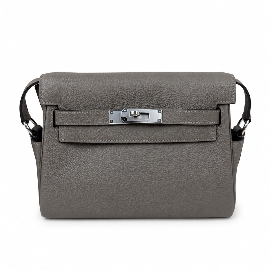 🆕 In stock Kelly Messenger messenger bag for men and women, pewter gray silver buckle, imported leather, all-steel hand-waxed thread, the highest cost-effectiveness on the Internet. The classic combin