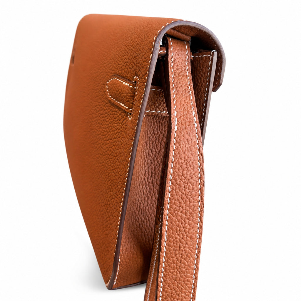 Kelly Depeches 25 clutch, Togo leather (with additional shoulder strap), can be worn cross-body, can be carried by hand or on the wrist, daily needs, seamless switch between business/leisure - central