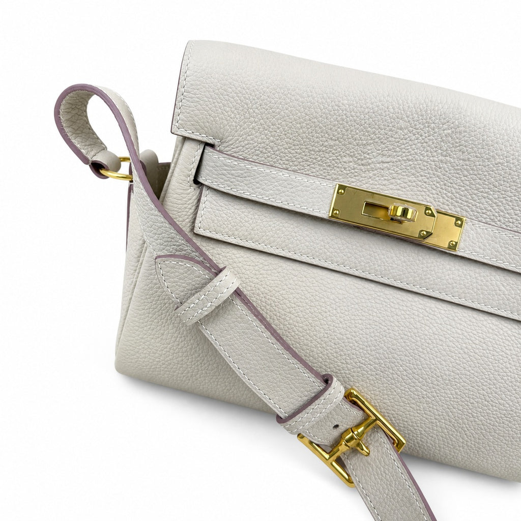 🆕 Available in stock: kelly messenger men's and women's bags, milkshake platinum buckle, imported leather, all-steel hand-waxed thread, the highest cost-effectiveness on the Internet. The classic comb