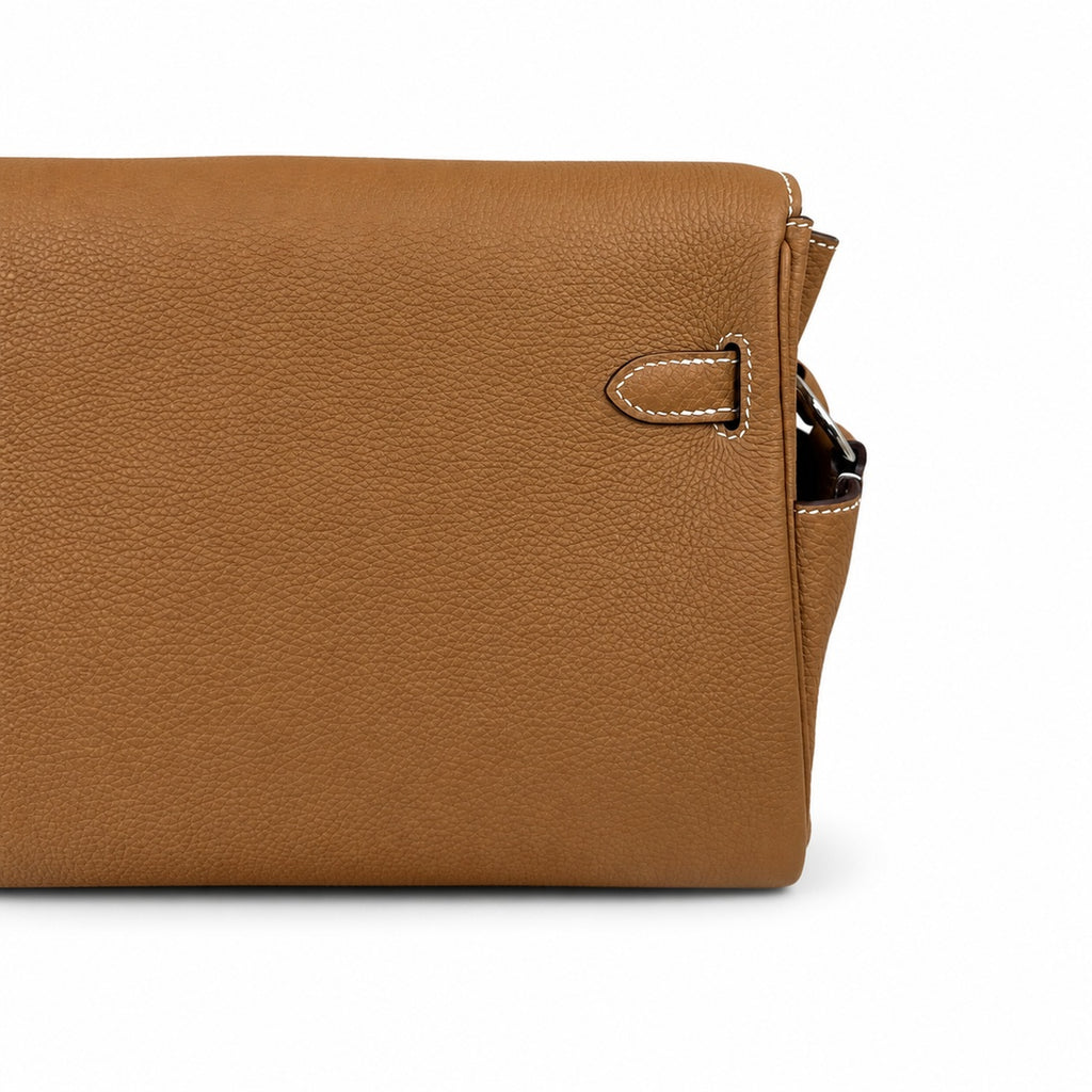 🆕 In stock Kelly Messenger messenger bag for men and women, earthy silver buckle, imported leather, all-steel hand-waxed thread, the best value for money on the entire network. The classic combination
