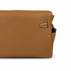 🆕 In stock Kelly Messenger messenger bag for men and women, earthy silver buckle, imported leather, all-steel hand-waxed thread, the best value for money on the entire network. The classic combination