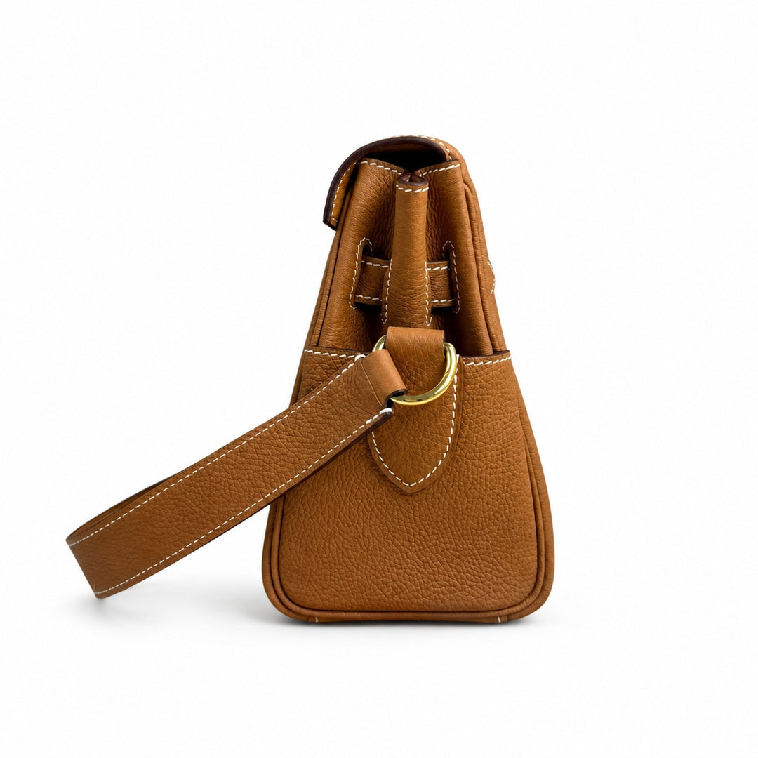 🆕 In stock Kelly Messenger messenger bag for men and women, native gold buckle, imported leather, all-steel hand-waxed thread, the best value for money on the entire network. The classic combination o