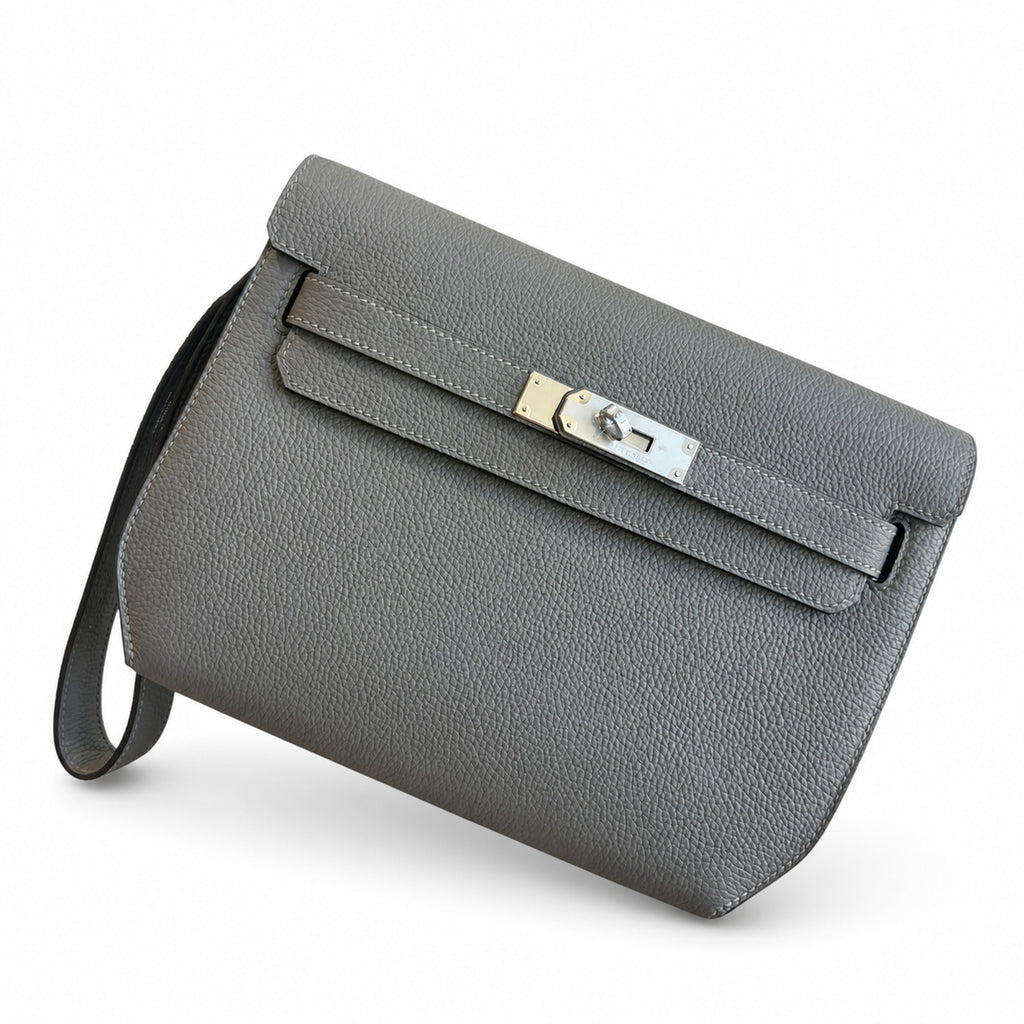 Kelly Depeches 25 clutch, Togo leather (with additional shoulder strap), can be worn cross-body, can be carried by hand or on the wrist, daily needs, seamless switch between business/leisure - central