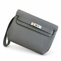 Kelly Depeches 25 clutch, Togo leather (with additional shoulder strap), can be worn cross-body, can be carried by hand or on the wrist, daily needs, seamless switch between business/leisure - central